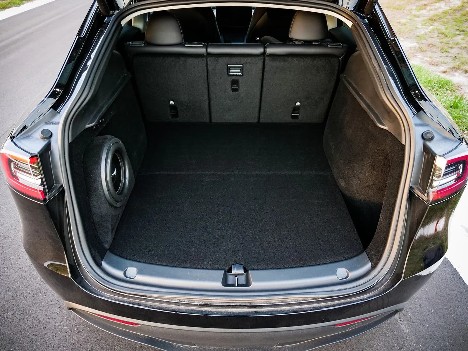 Featured Product Photo 9 for 2020-2024 Tesla Model Y Compatible Single 10" Sealed Subwoofer Enclosure