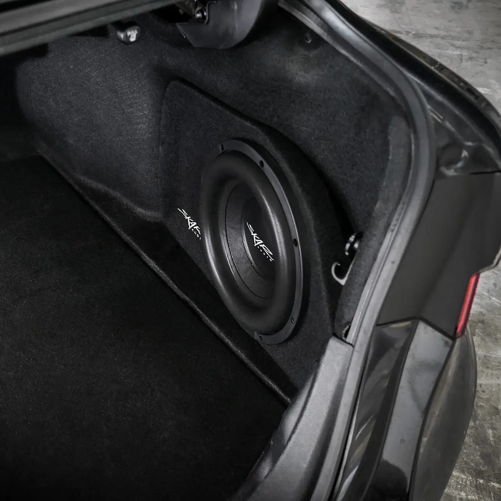 2018-2025 Toyota Camry Compatible Single 10" Sealed Subwoofer Enclosure #9