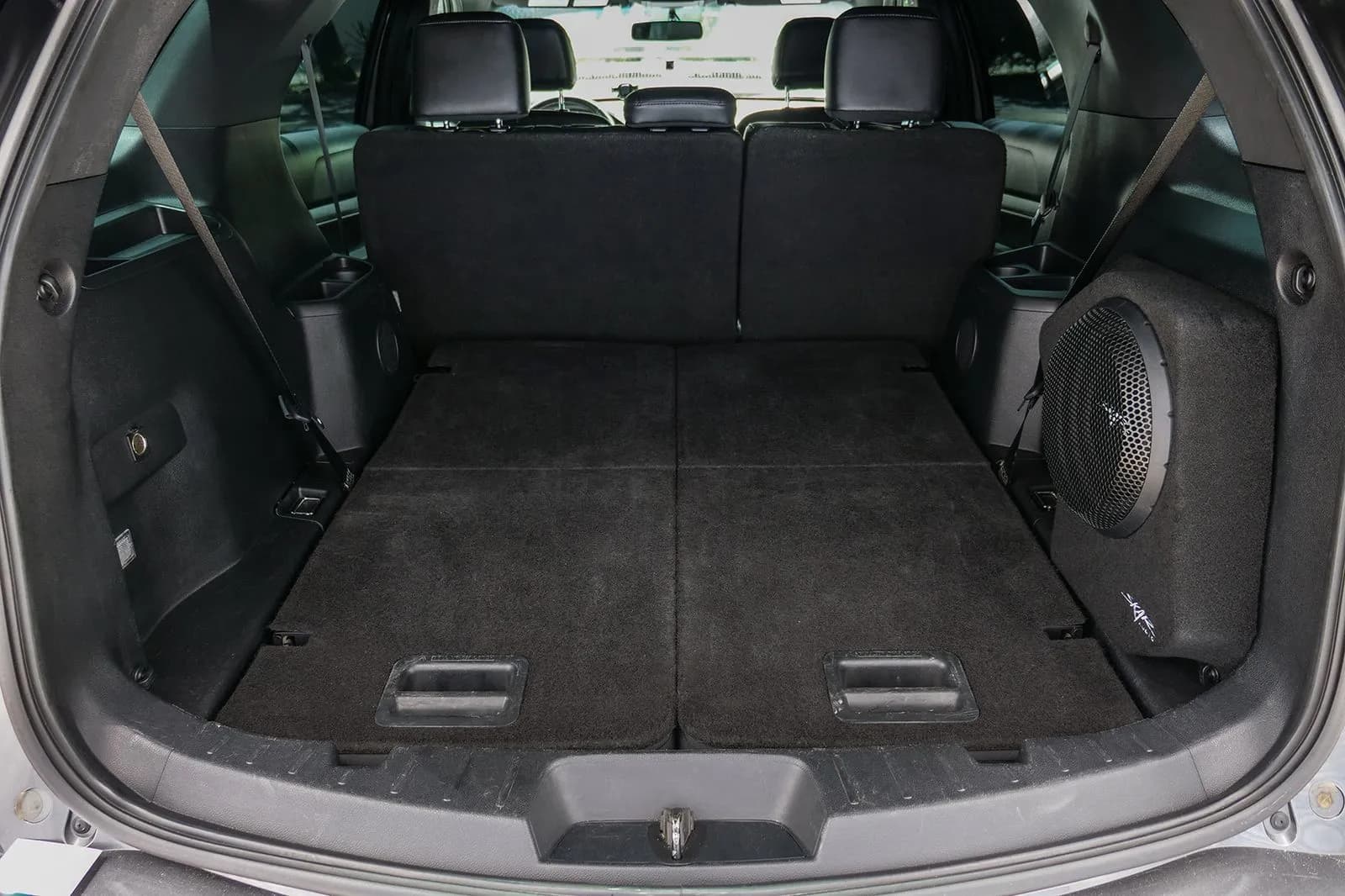 Featured Product Photo 11 for Single 10" 1000W Max Power Loaded Subwoofer Enclosure Compatible with 2011-2019 Ford Explorer Vehicles