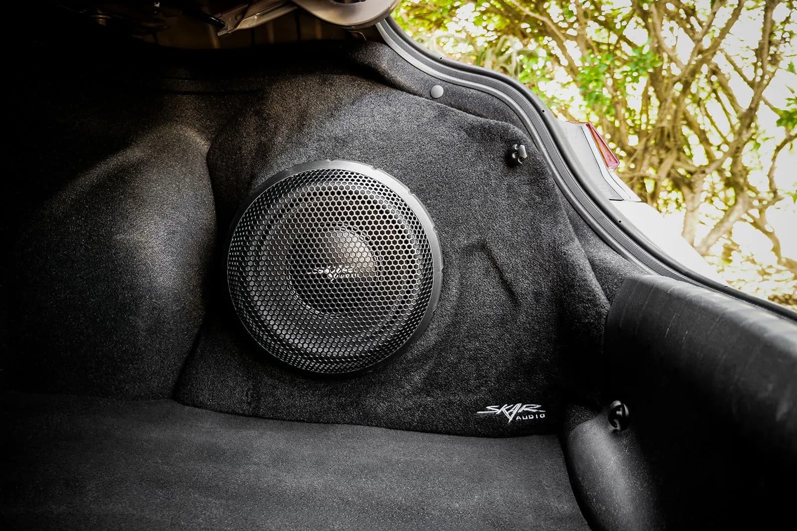 Featured Product Photo 10 for Single 10" 1,000W Max Power Loaded Subwoofer Enclosure Compatible with 2021-2025 Hyundai Elantra Vehicles