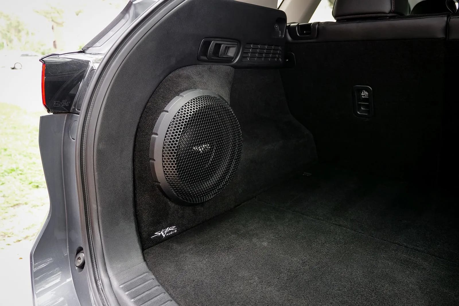 Single 10" 1,000W Max Power Loaded Subwoofer Enclosure Compatible with 2017-2024 Mazda CX-5 Vehicles #8