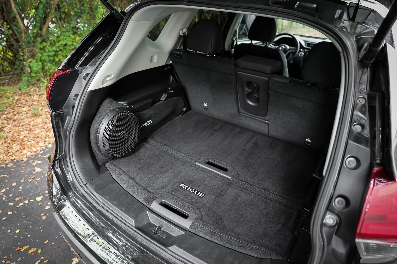 Featured Product Photo 9 for Single 10" 1,000W Max Power Loaded Subwoofer Enclosure Compatible with 2014-2020 Nissan Rogue Vehicles