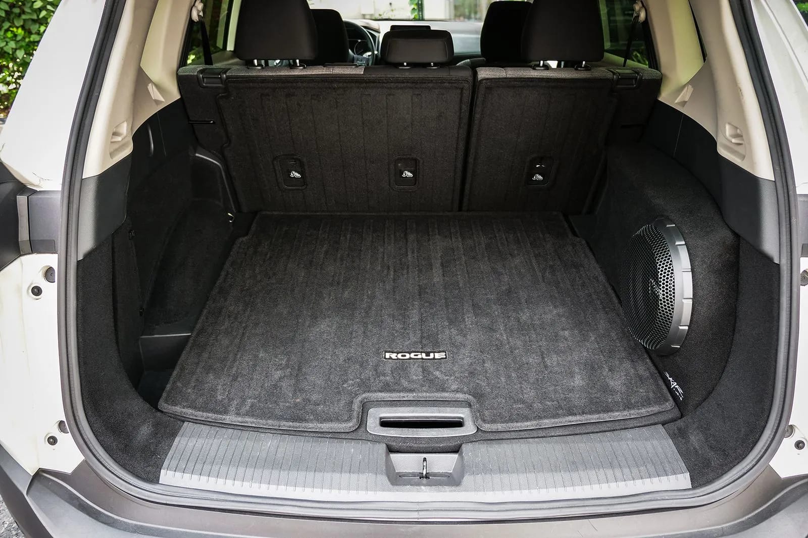 Single 10" 1,000W Max Power Loaded Subwoofer Enclosure Compatible with 2021-2025 Nissan Rogue Vehicles #10