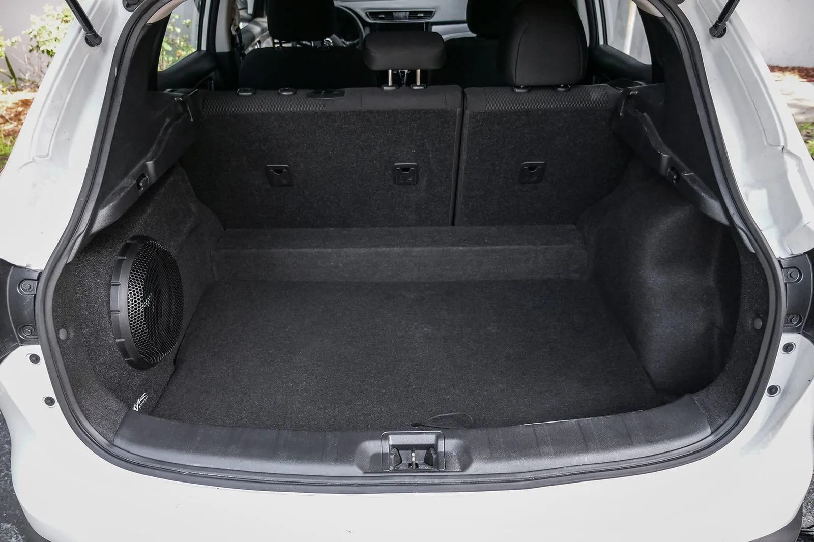 Single 10" 1,000W Max Power Loaded Subwoofer Enclosure Compatible with 2017-2022 Nissan Rogue Sport Vehicles #11