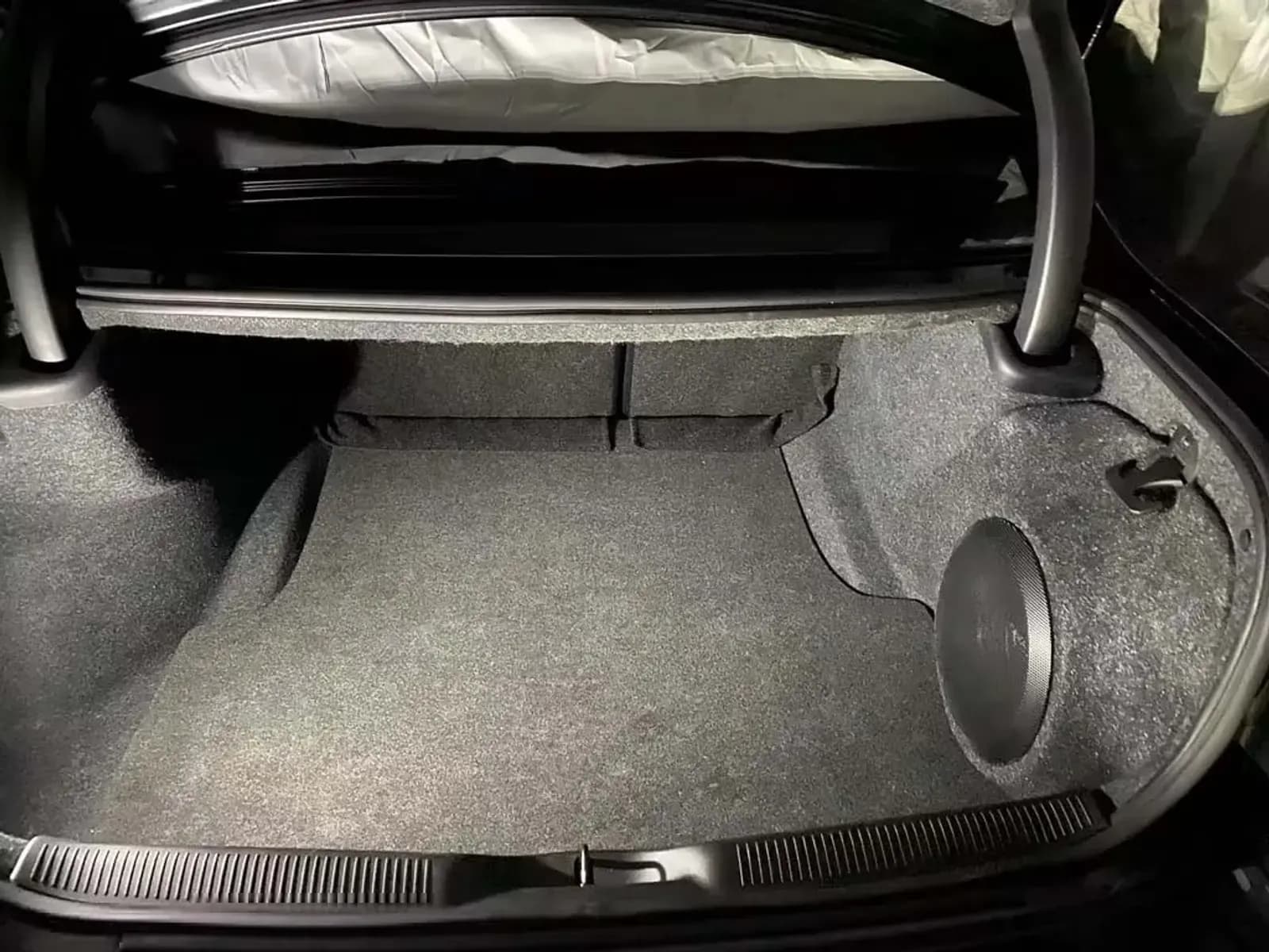 Featured Product Photo 8 for Single 10" Loaded Subwoofer Enclosure - Fits 2015-2020 Dodge Charger