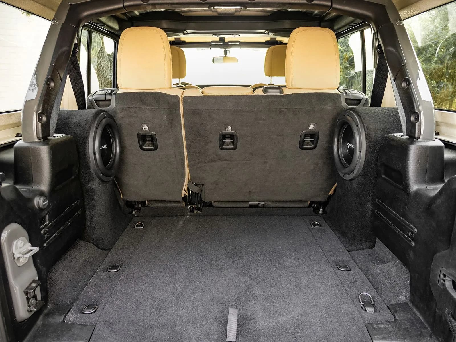 Skar Audio VS-1X10JWJL-2018-UP-L enclosure installation example — view 3